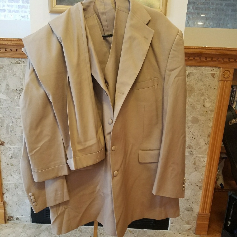 BEIGE SOPRANO DISEGNO COLLEZIONE 3 PIECE SUIT